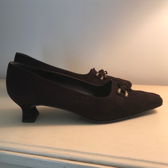 STUART WEITZMAN COLA SUEDE HEELS - Picture 3 of 10